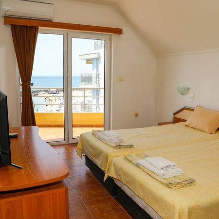Hotel Sofia Beach Nesebar Buitenkant foto