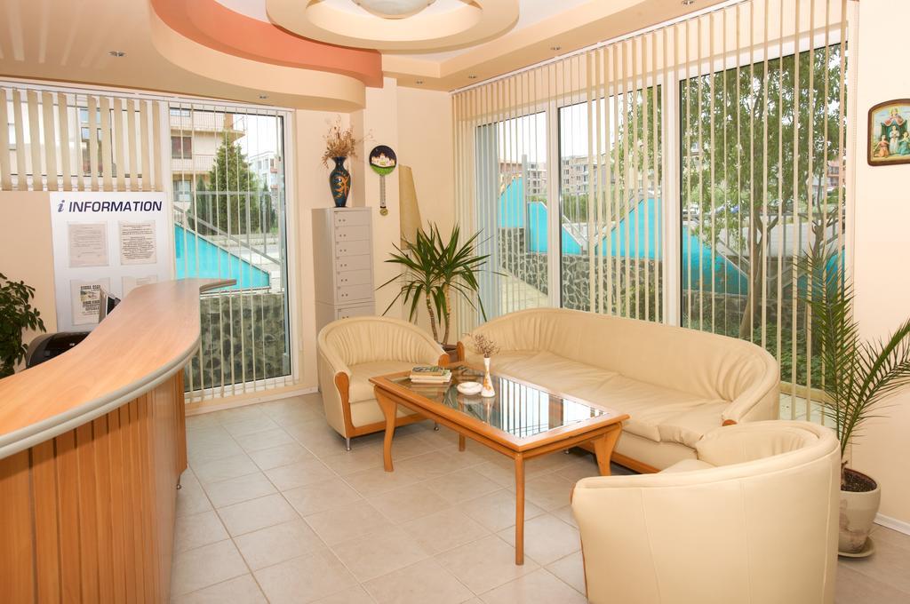 Hotel Sofia Beach Nesebar Buitenkant foto