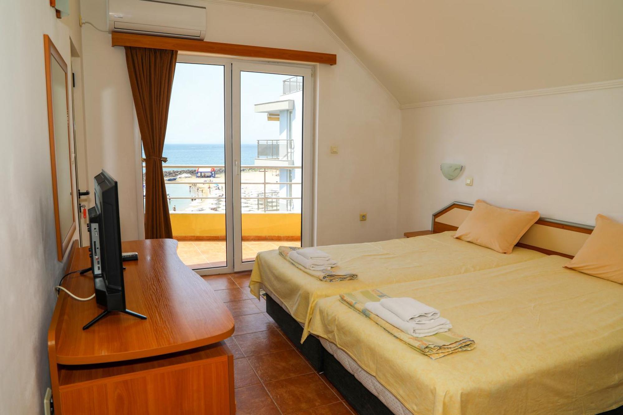 Hotel Sofia Beach Nesebar Buitenkant foto