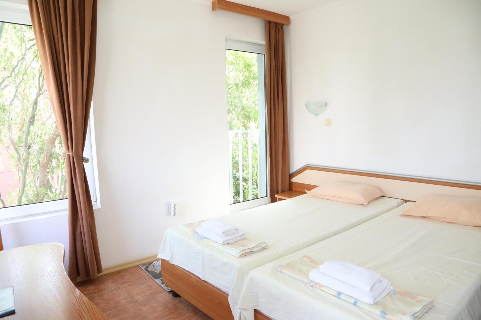 Hotel Sofia Beach Nesebar Buitenkant foto