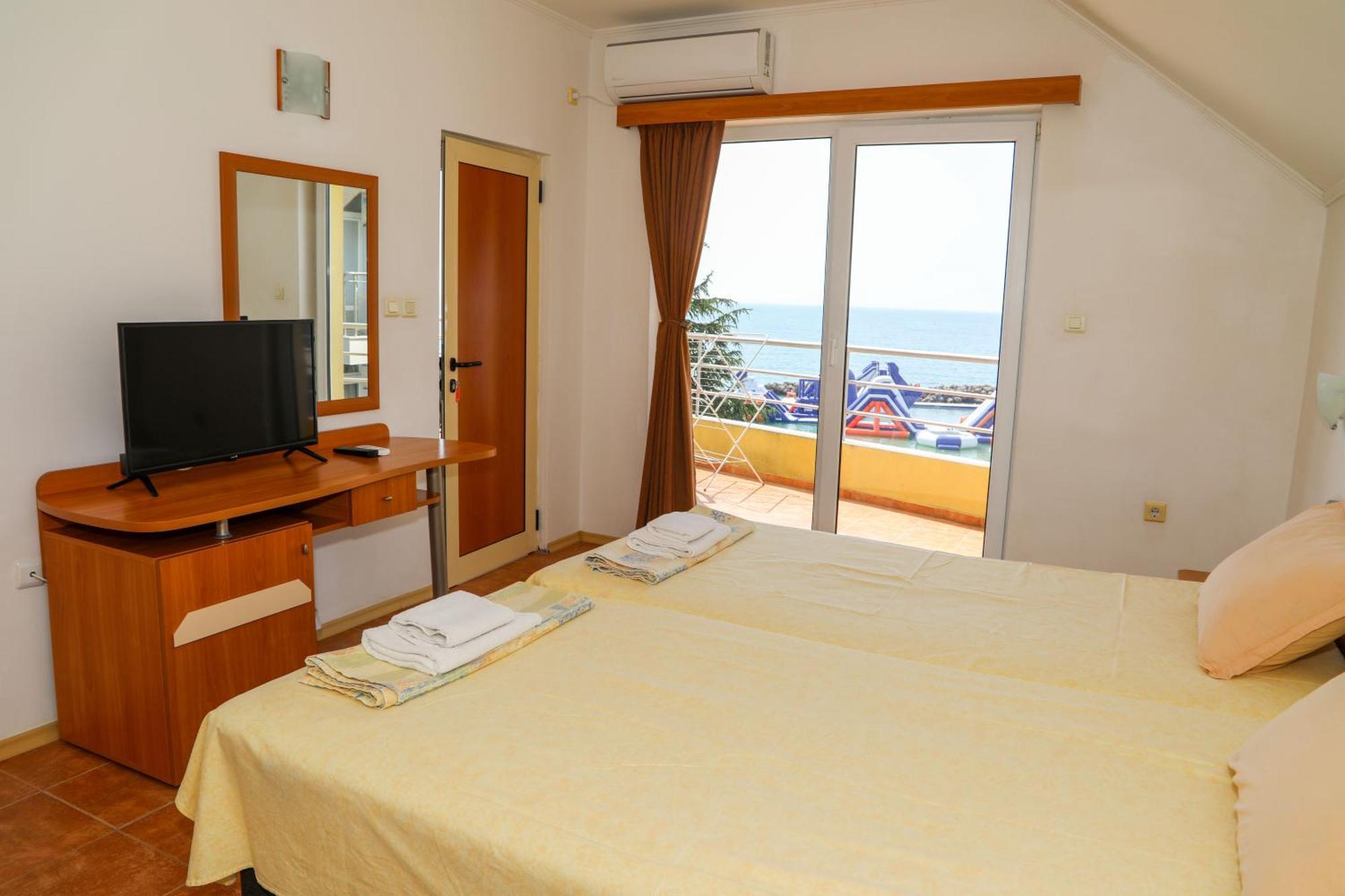 Hotel Sofia Beach Nesebar Buitenkant foto