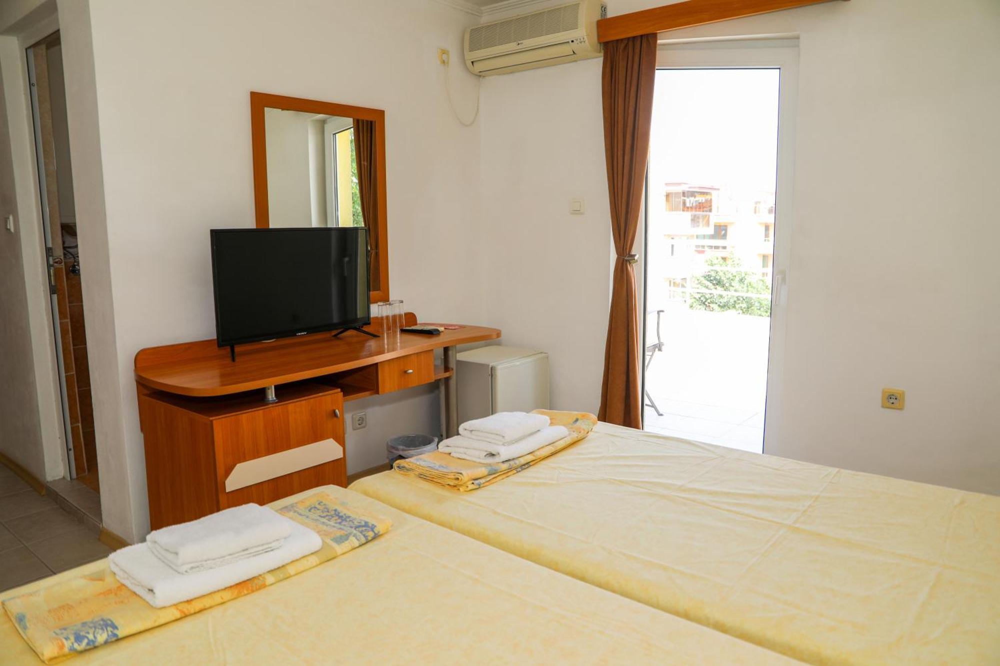 Hotel Sofia Beach Nesebar Buitenkant foto